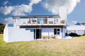 Beautiful family beach cottage!
